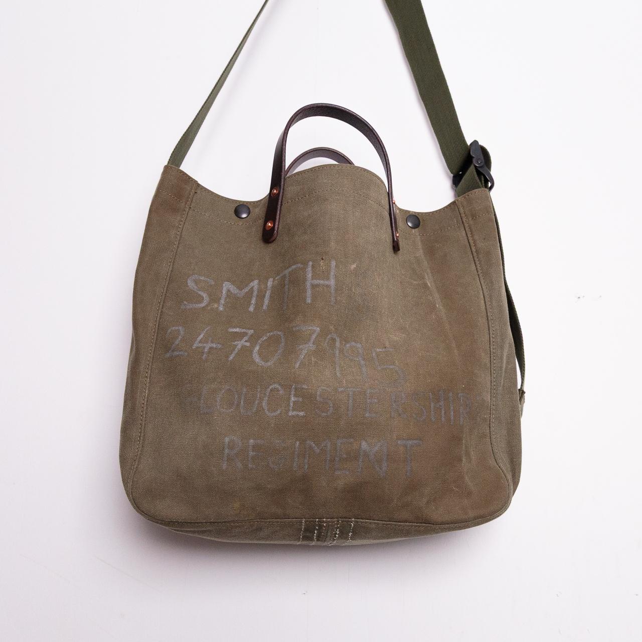 1981 イギリス軍グロスターシャー連隊ヴィンテージキャンバスショルダーバッグ IND16841枚目の画像