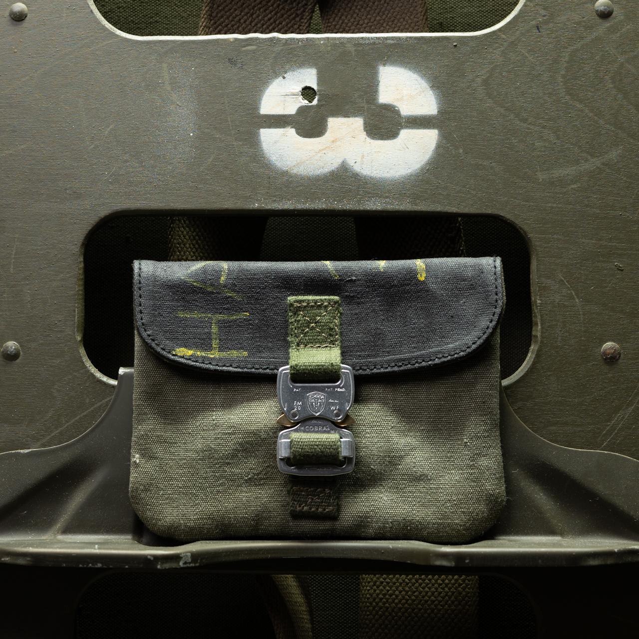British Military Canvas Cobra Flap Pouch IND1778と同じキャンバスから製作